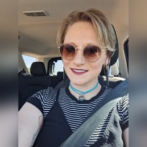 Meet your Posher, Amanda